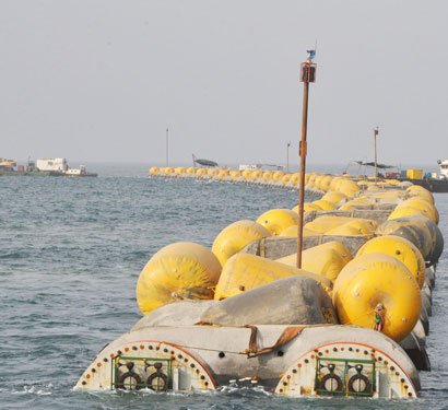 Pipeline buoyancy units