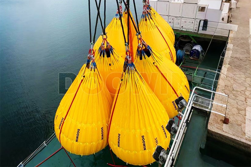 DOOWIN-PROOF-LOAD-BAGS-AND-AIR-LIFTING-BAGS