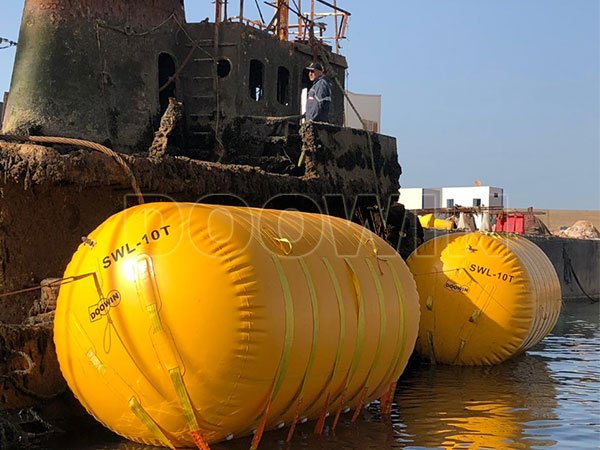 marine-salvage-airbags