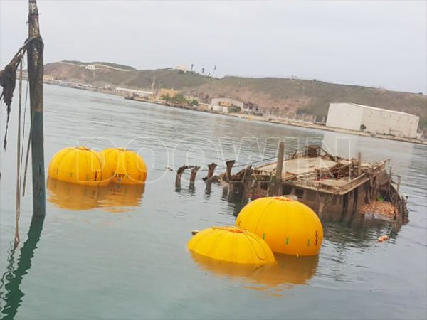 parachute-type-air-lift-bags-in-use
