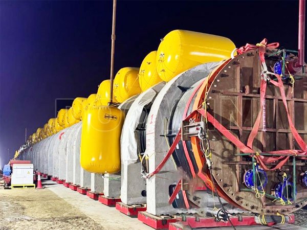 pipeline-floats